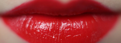 Rimmel Apocalips Big Bang, Rimmel 111 Kiss of Life, L'Oreal J Lo's Pure Red, Pupa Charming Burgundy