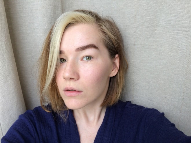 Chanel Vitalumiere Aqua #10