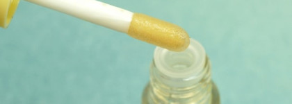 Обратный эффект с маслами для кутикулы Essence – Studio nails Caring nail oil и Repairing nail oil 