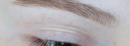 L'Oreal Paris Brow Artist Genius Kit Light to Medium