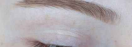 L'Oreal Paris Brow Artist Genius Kit Light to Medium