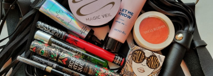 Красного и оранжевого много не бывает. Макияж для успокоения внутреннего подростка