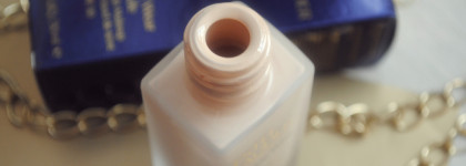 Estee Lauder Double Wear Nude Water Fresh Makeup SPF 30 в оттенке 1C1 Cool Bone