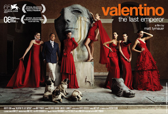 Обложка к документальному фильму "Валентино: Последний император" Мэтта Тирнаура, 2008 год