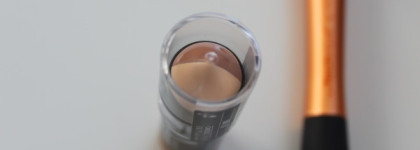 Моя прелесть Maybelline Master Contour V-Shape Duo Stick #01 Light
