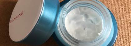 Clarins Hydra-Essentiel Moisturizes and Quenches Silky Cream. Увлажнение на каждый день