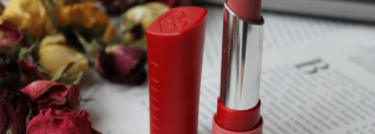 Салют, товарищи! На губах Rimmel Salut 200