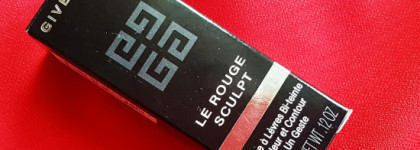 Красное и черное. Givenchy Le Rouge Sculpt Two-Tone Lipstick в оттенке 01 Sculpt'in Rouge