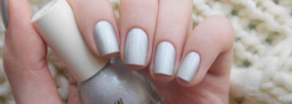 Лаковые прелести от H&m: Space Race и Green As Gold