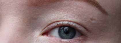 База под тени для век Essence I love colour intensifying eyeshadow base