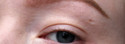 База под тени для век Essence I love colour intensifying eyeshadow base