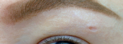 Волосок к волоску: Anastasia Beverly Hills Clear Brow Gel