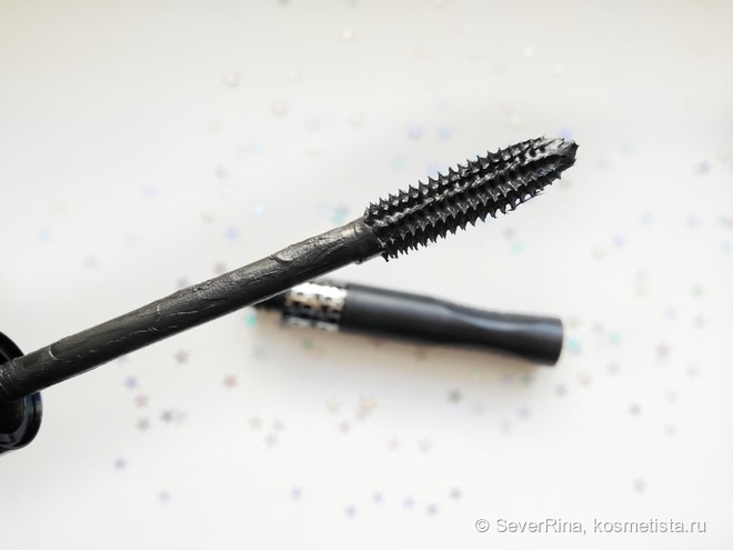 Тушь-помпа для  невероятного объема Dior Diorshow Pump'N'Volume Mascara 090
