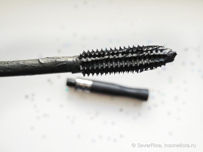 Тушь-помпа для  невероятного объема Dior Diorshow Pump'N'Volume Mascara 090