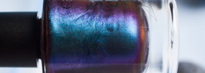 Catrice Spectra Light Effect Nail Lacquer 03 Irregular Galaxies, 04 Magma Infusion