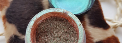 5 оттенков пигментов Tammy Tanuka из летней коллекции Sigil Inspired "Не Будите Спящего Льва"