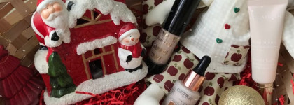 Сравнение сияющих баз под макияж: Clarins Eclat Minute Base Illuminatrice, Art-Visage Luminizer и Catrice Light Corracting Serum Primer