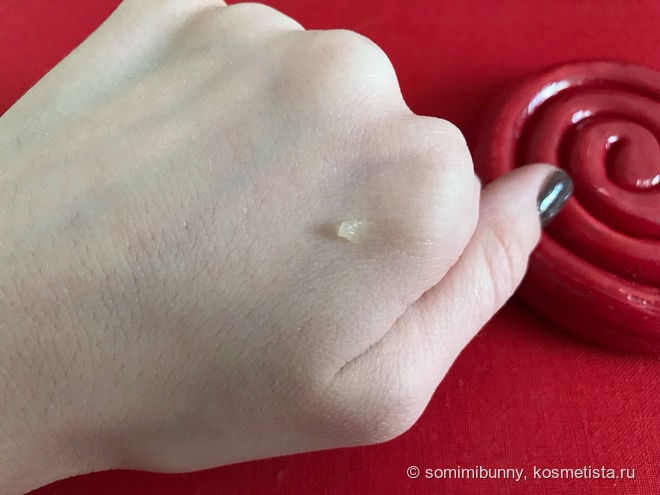 Они смогли: Carmex Moisturising Lip Balm Mint и Oriflame The One мультиактивный бальзам для губ
