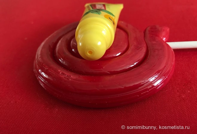 Они смогли: Carmex Moisturising Lip Balm Mint и Oriflame The One мультиактивный бальзам для губ