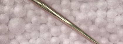 Кисть для консилера Real Techniques Bold Metals 102 Triangle concealer