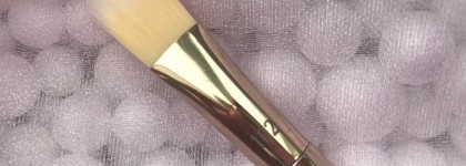 Кисть для консилера Real Techniques Bold Metals 102 Triangle concealer