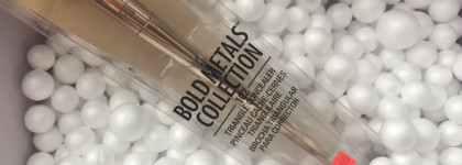 Кисть для консилера Real Techniques Bold Metals 102 Triangle concealer