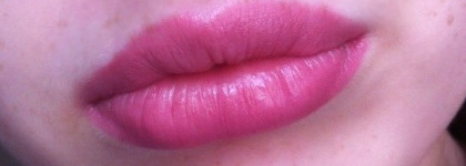 Нежность розы в помаде Essence Longlasting Lipstick