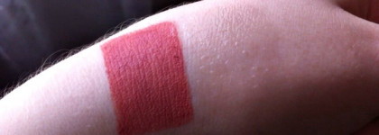 В этой помаде масса недостатков и единицы достоинств, но я всё равно люблю её - Max Factor Lipfinity Colour&Gloss Тон 500