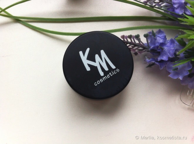 Оформление бровей минеральной пудрой и кистью от KM cosmetics