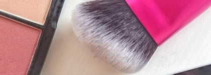 Сравнение кистей для скульптурирования - Real Techniques Sculpting Brush и Just №072