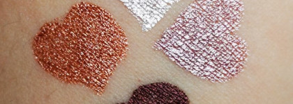 Подводки Melted chrome eyeliner от Essence