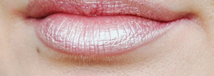 Жидкая помада от Essence - Melted Chrome Liquid Lipstick