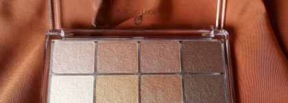 Essence All about Bronze. Тени хозяйки медной горы