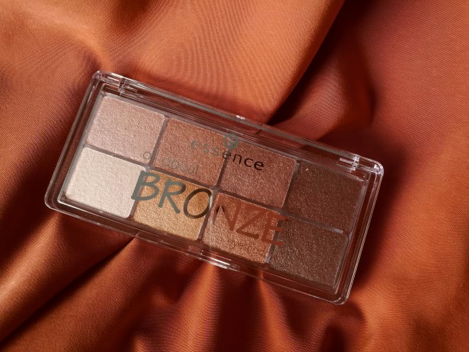 Essence All about Bronze. Тени хозяйки медной горы