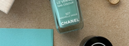Chanel le vernis Nouvelle Vague 527 как один из легендарных лаков бренда