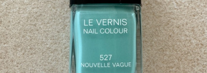 Chanel le vernis Nouvelle Vague 527 как один из легендарных лаков бренда