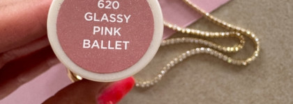 Очень красивый и нежный хайлайтер L‘oreal Lumi Le Glow Highlighter Stick в оттенке 620 Pink Ballet