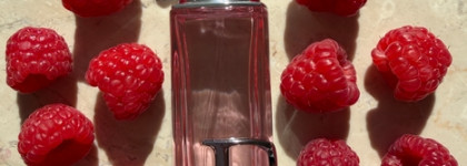 Цветочно-фруктовая новинка 2025 года Dior Addict Rosy Glow EdP