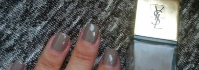 Уютный и спокойный лак Yves Saint Laurent  #39