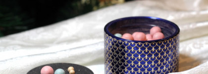 Индийская шкатулка метеоритов Guerlain Météorites Perles de Légende Light-Revealing Pearls of Powder