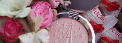 Самый красивый хайлайтер Becca x Sananas Shimmering Skin Perfector Pressed Highlighter - Parisian Lights