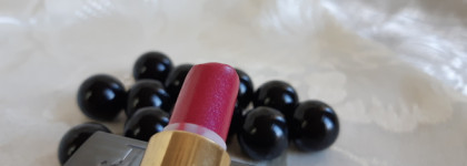 Давно сняли с производства - помада Dior из 2006, помада Givenchy из 2007, тени и пудра Guerlain из 2008