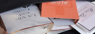 Коллекция брендовых косметичек и варианты их использования