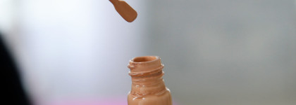 Double Wear Stay-in-Place Makeup Estee Lauder в оттенке Warm Vanilla- очень неплохо