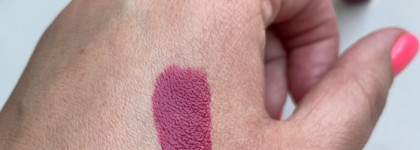 Звезда масочного режима - Ultrawear liquid lip colour Chanel в оттенке 102 (milk blueberry)