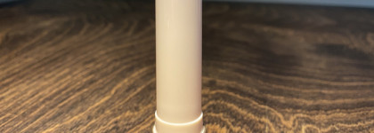 Гиалуроновая помада-бальзам для губ Charlotte Tilbury Hyaluronic Happikiss в оттенке happipeach