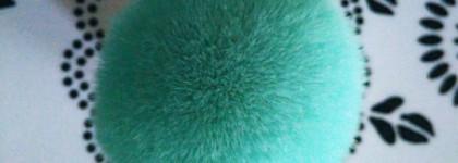 Милая бюджетная малышка – кисть для пудры Kabuki Brush от essence