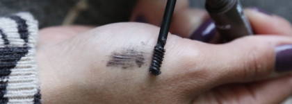 Тройка бюджетных средств для укладки бровей: Eveline, Essence, Арт-визаж