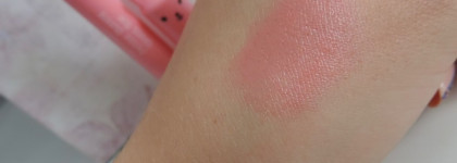 Tony Moly Petit Bunny Gloss Bar - милые блески-бальзамчики для губ