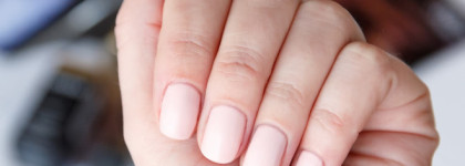 Chanel Le Vernis #520 Liquid Mirror и #542 Pink Rubber